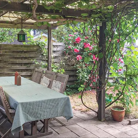 Holiday home Lovely In With Wifi